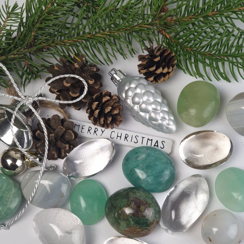 Regala pietre e cristalli a Natale: guida ai regali per tutti i budget