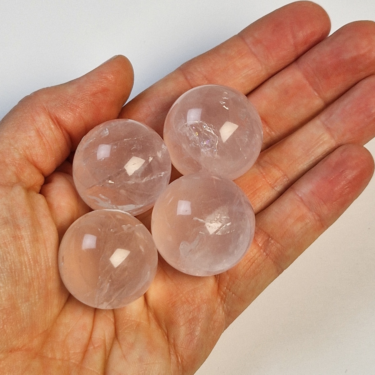 Sfera Di Cristallo Di Quarzo Rosa Naturale 2,5 Cm | Pietra Per Chakra Del Cuore | Toro E Bilancia | Cristallo Per Meditazione E Arredo - 2