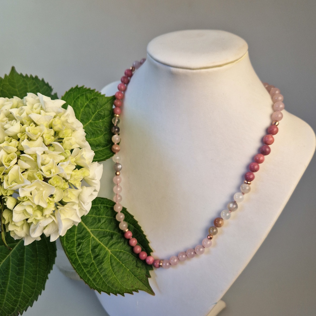 Collana Esclusiva di Gemme di Rodocrosite Naturale di Prima Selezione