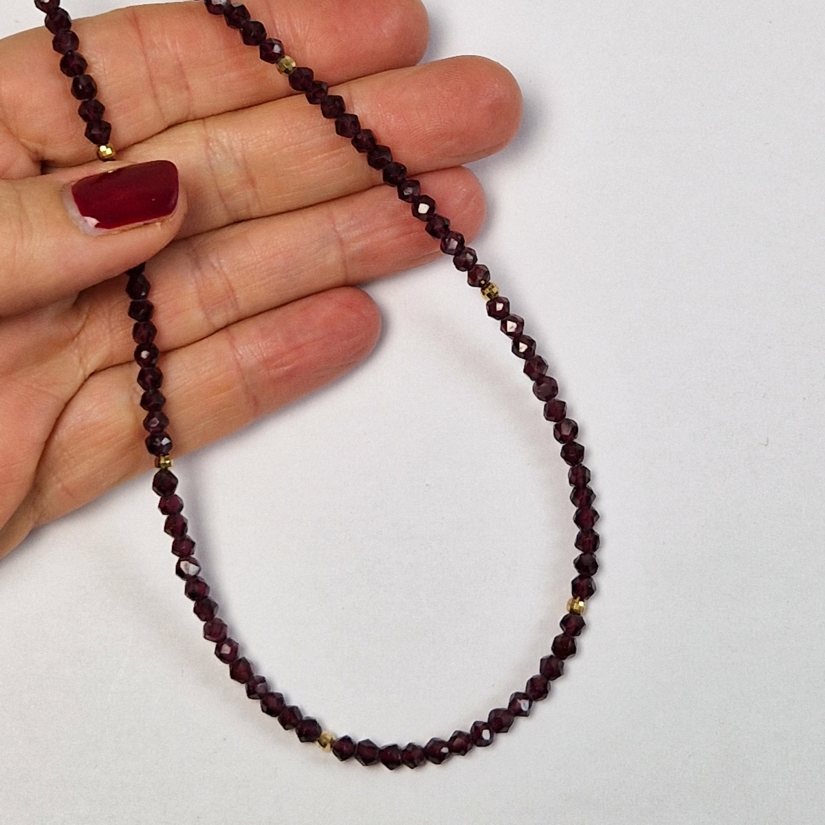 Collana in caucciù con ciondolo Borsetta Griffata in fimo. - Gioiel