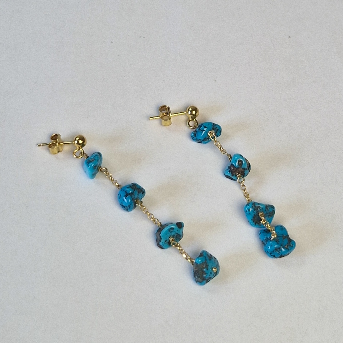 Les Poulettes Bijoux - Orecchini Pendenti A Catena In Argento Dorato Con Perla Di Turchese, Confezione Regalo - 4