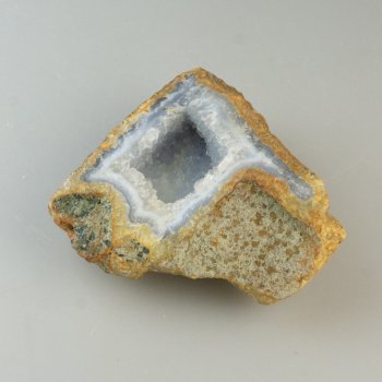 Geode Calcedonio | 9 x 6 x 3,5 cm, 0,120 kg