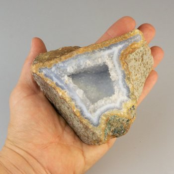 Geode Calcedonio | 9 x 6 x 3,5 cm, 0,120 kg