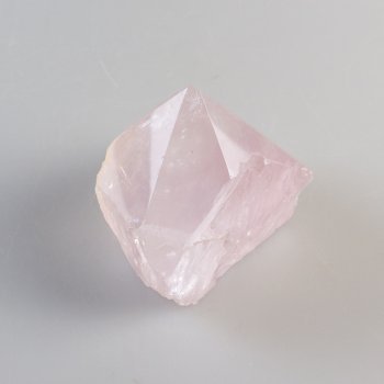 Punta di Quarzo rosa lucidata, base grezza | 5,5 x 4,3 x 4,8 cm, 124 g