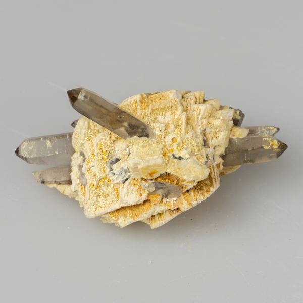 Cristalli di Quarzo fumé su Ortoclasio | 6X4,5X3,5 cm 0,040 kg