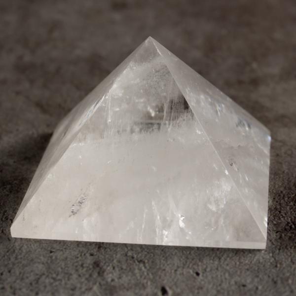 Piramide di Quarzo ialino | 5,4X4 cm 0,105 kg