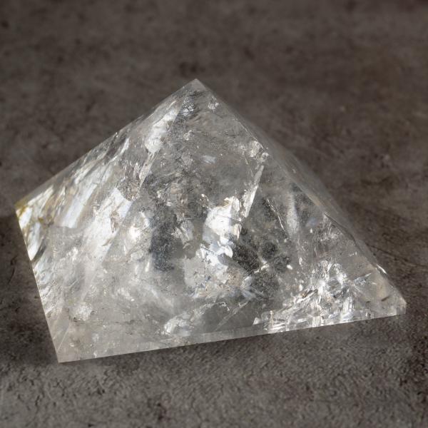 Piramide di Quarzo ialino | 5,8X3,7 cm 0,115 kg