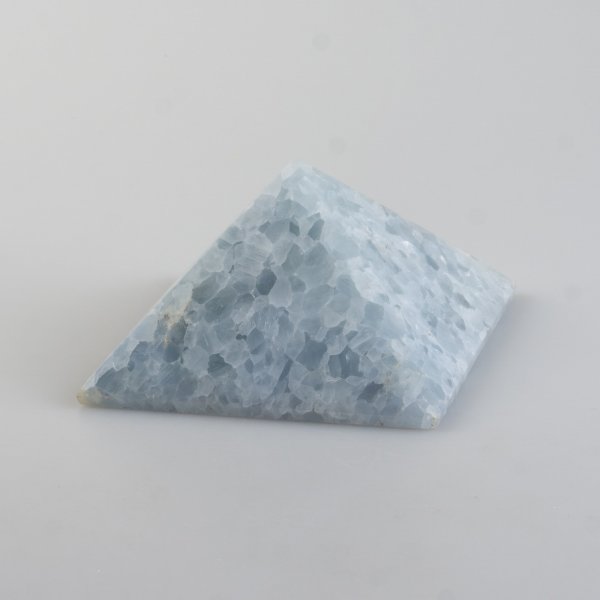 Piramide di Calcite azzurra | 8,7 x 4,5 cm, 0,399 kg
