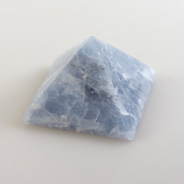 Piramide di Calcite azzurra | 5,5 x 3,5 cm, 0,134 kg