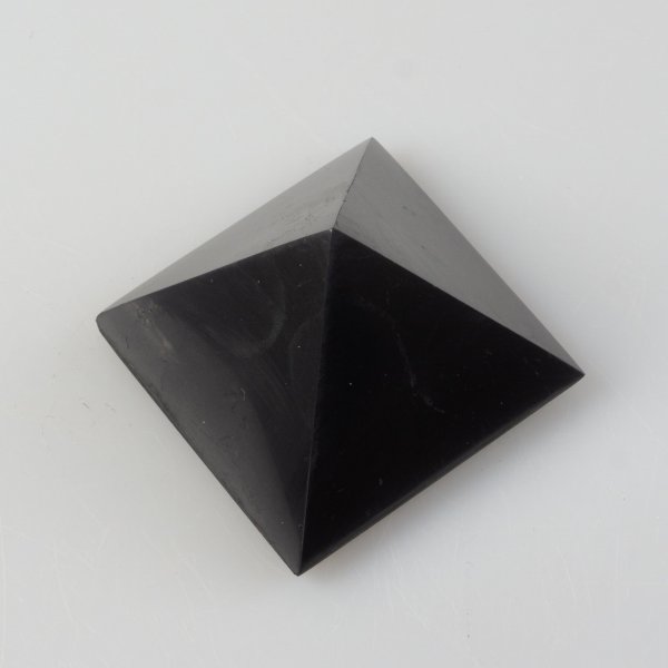 Piramide di Shungite | 5 cm