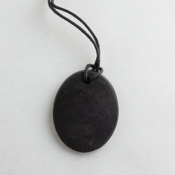 Ciondolo di Shungite Ovale | pietra 4,5X3X0,3 cm 0,010 kg
