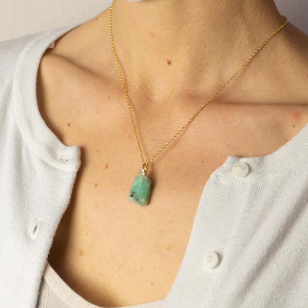 Ciondolo con Smeraldo | pietra 1,6 cm, catenina 45,5 cm 0,007 kg