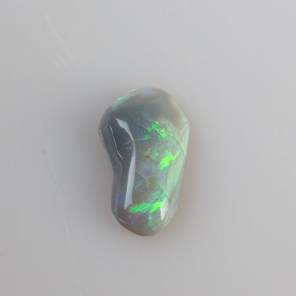 Cabochon di Opale arlecchino | 2,2 x 1,3 x 0,5 cm