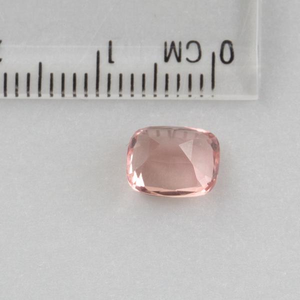 Pietra faccettata Tormalina rosa | 8x6,5x5 mm 1,795 ct
