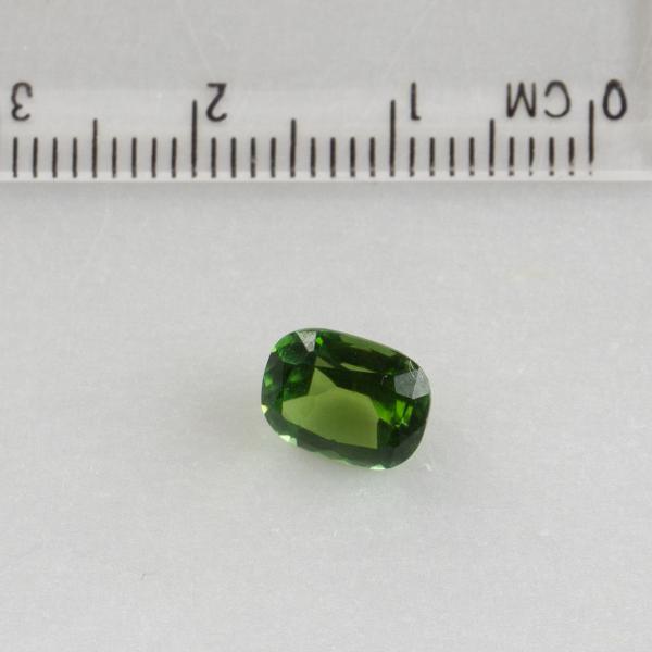 Pietra faccettata Tormalina verde | 8,5x6,5x4,5 mm 1,745 ct